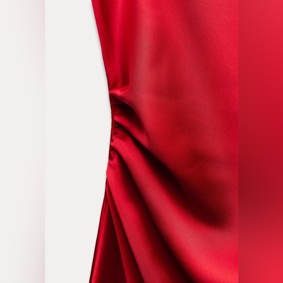 Zara red satin effect round kneck, midi dress, ruching at waist. - Picture 2 of 4